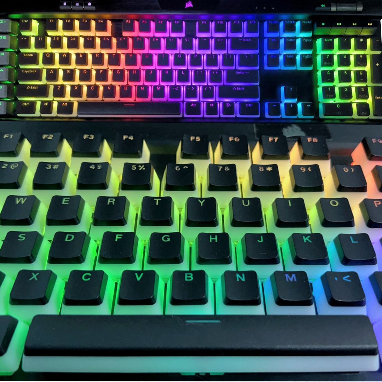Teclas translúcidas Corsair Pu - Gaming Keyboard Corsair reseña y precio